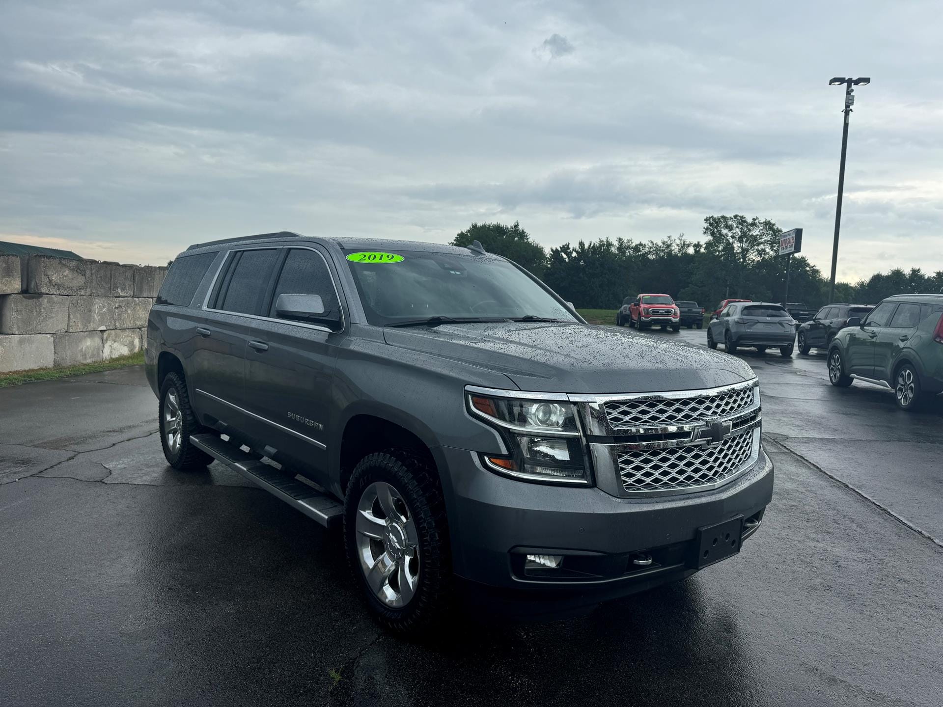 2019 Chevrolet Suburban 1GNSKHKC6KR404354