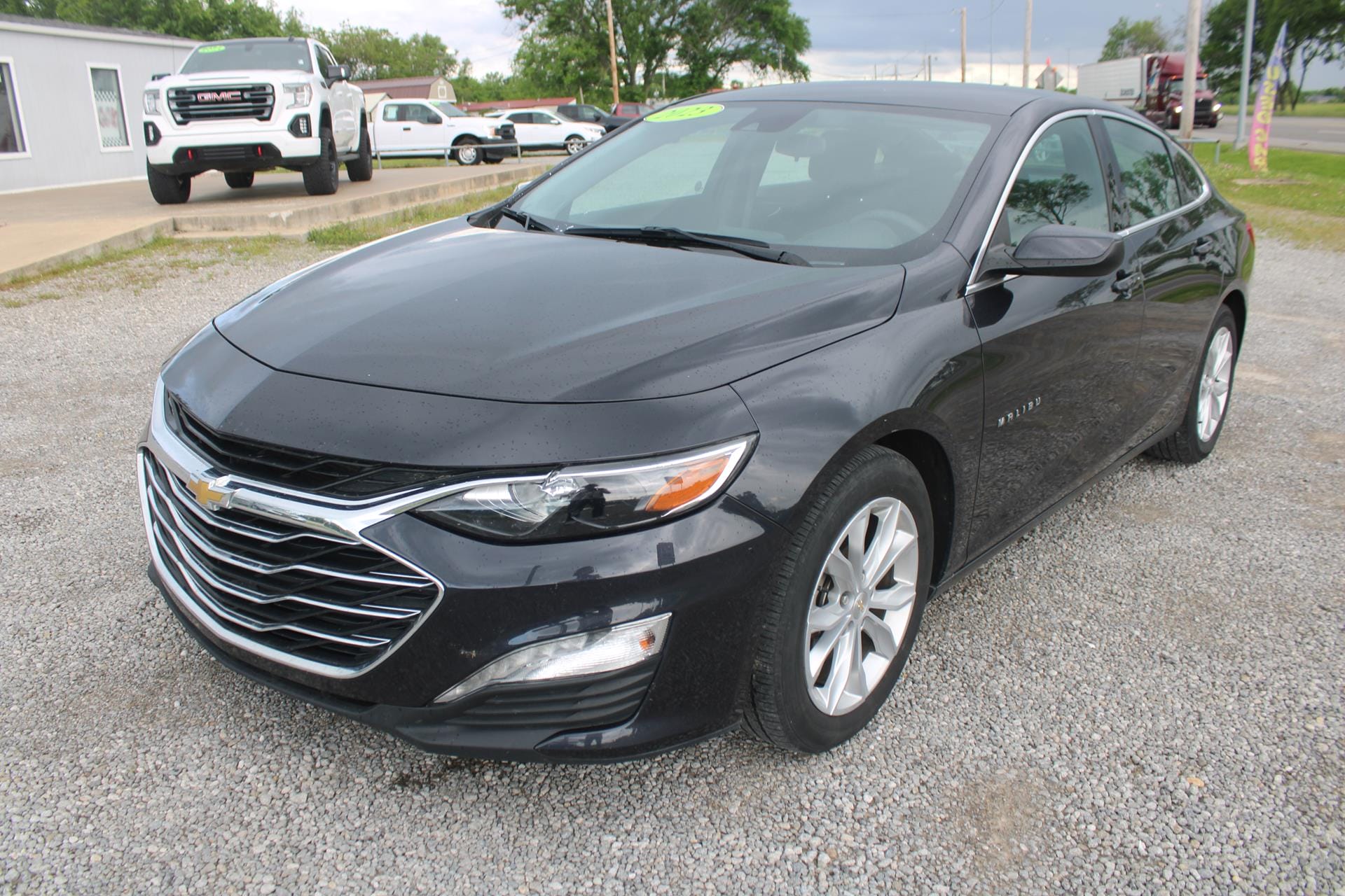 2023 Chevrolet Malibu 1LT photo 3