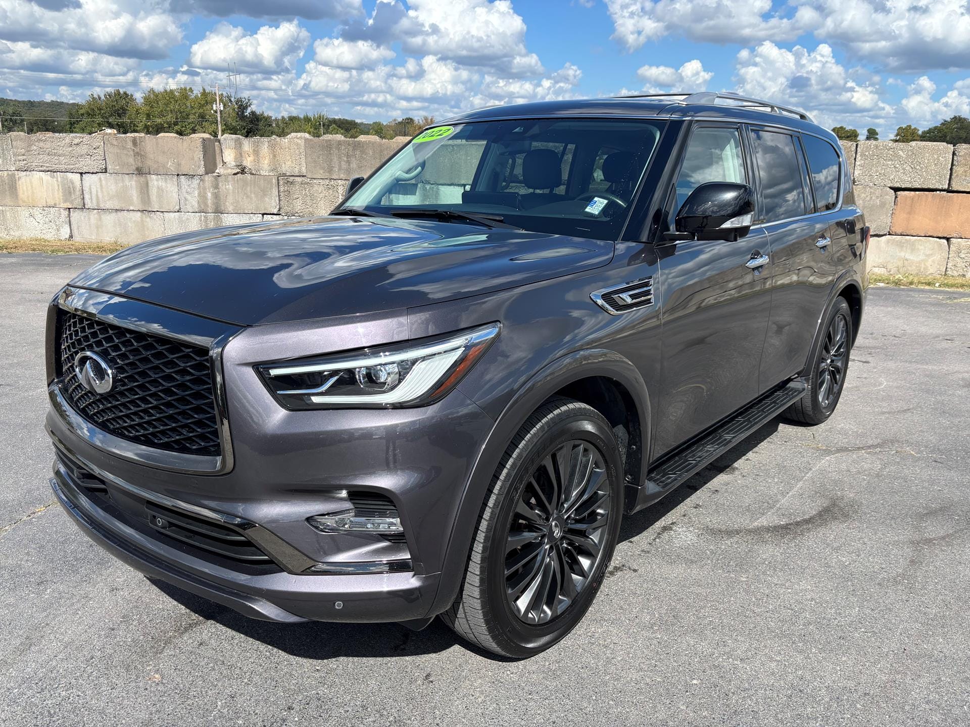 2022 Infiniti QX80 Premium photo 3