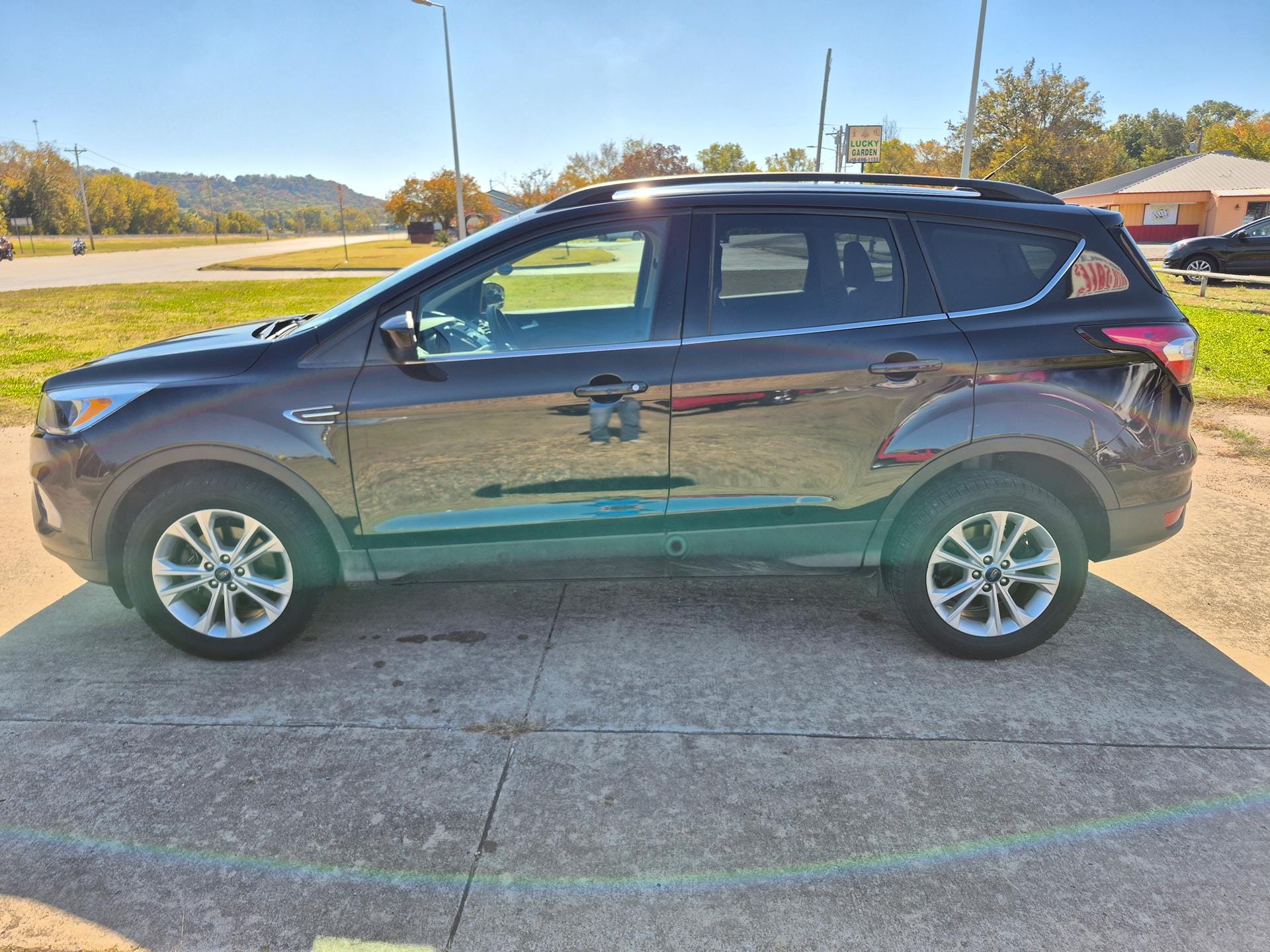 2018 Ford Escape SE photo 2