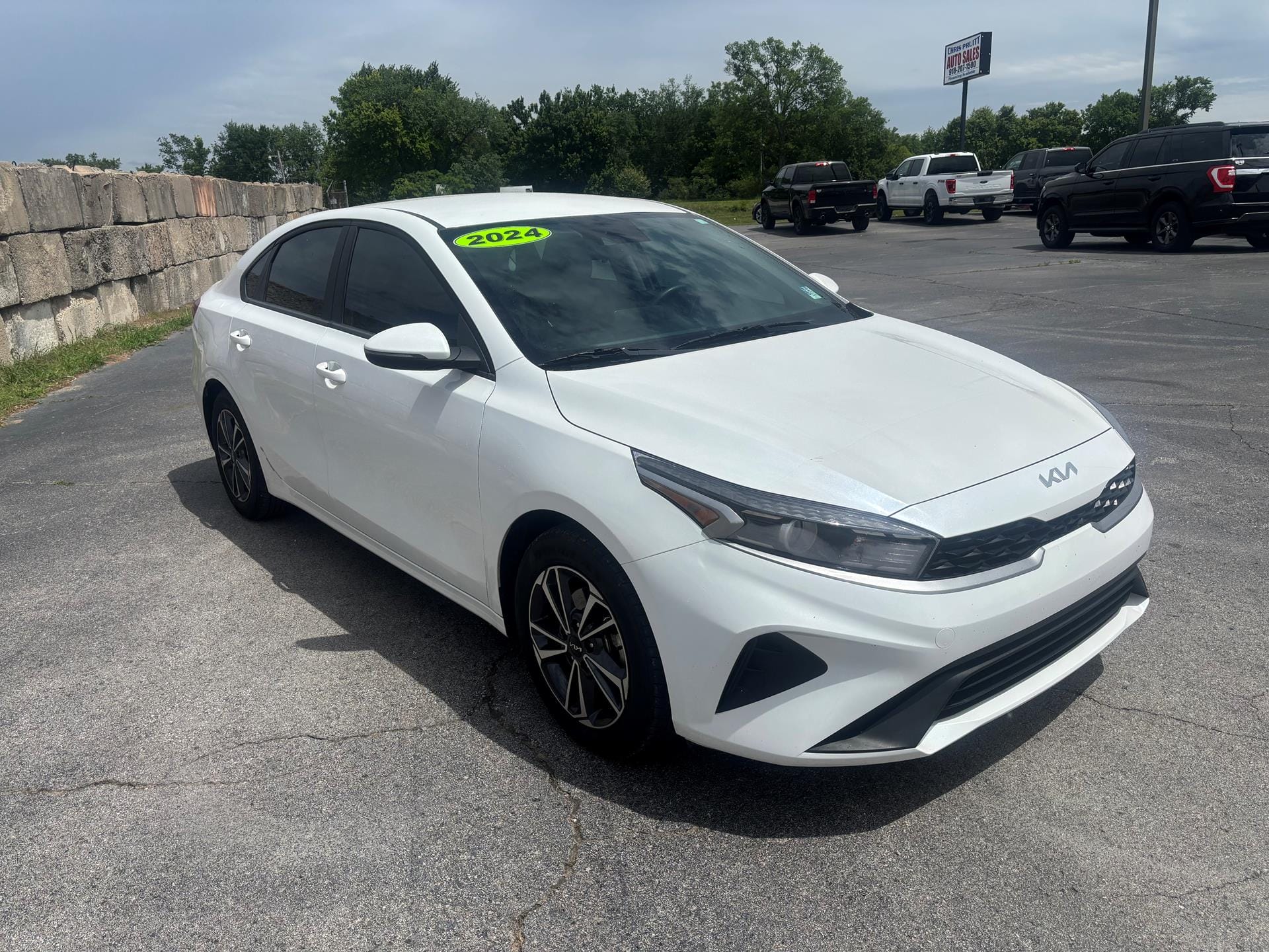 2024 Kia Forte LXS AT's photo