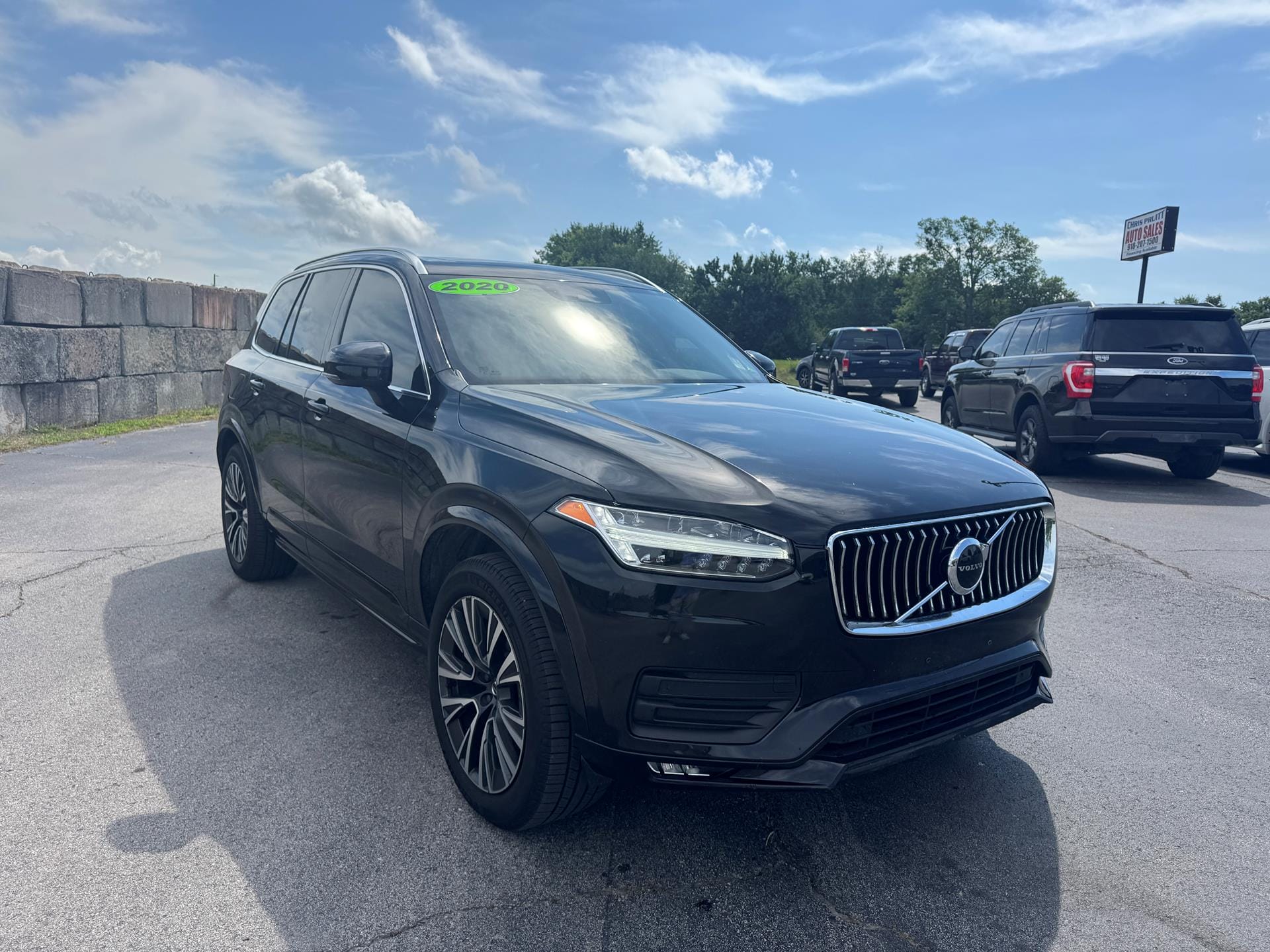 2020 Volvo XC90 T6 Momentum AWD's photo