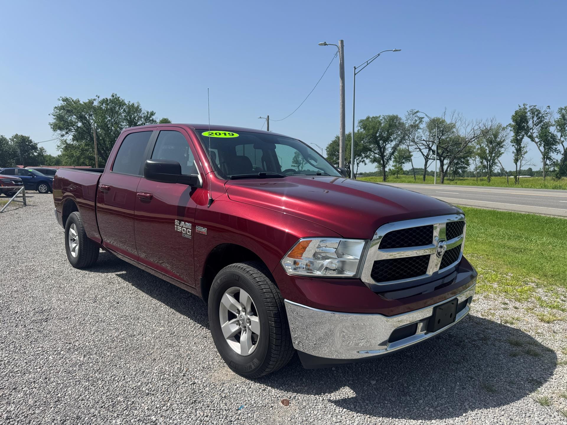 2019 RAM 1500 Classic SLT 4x4 Crew Cab 6'4's photo