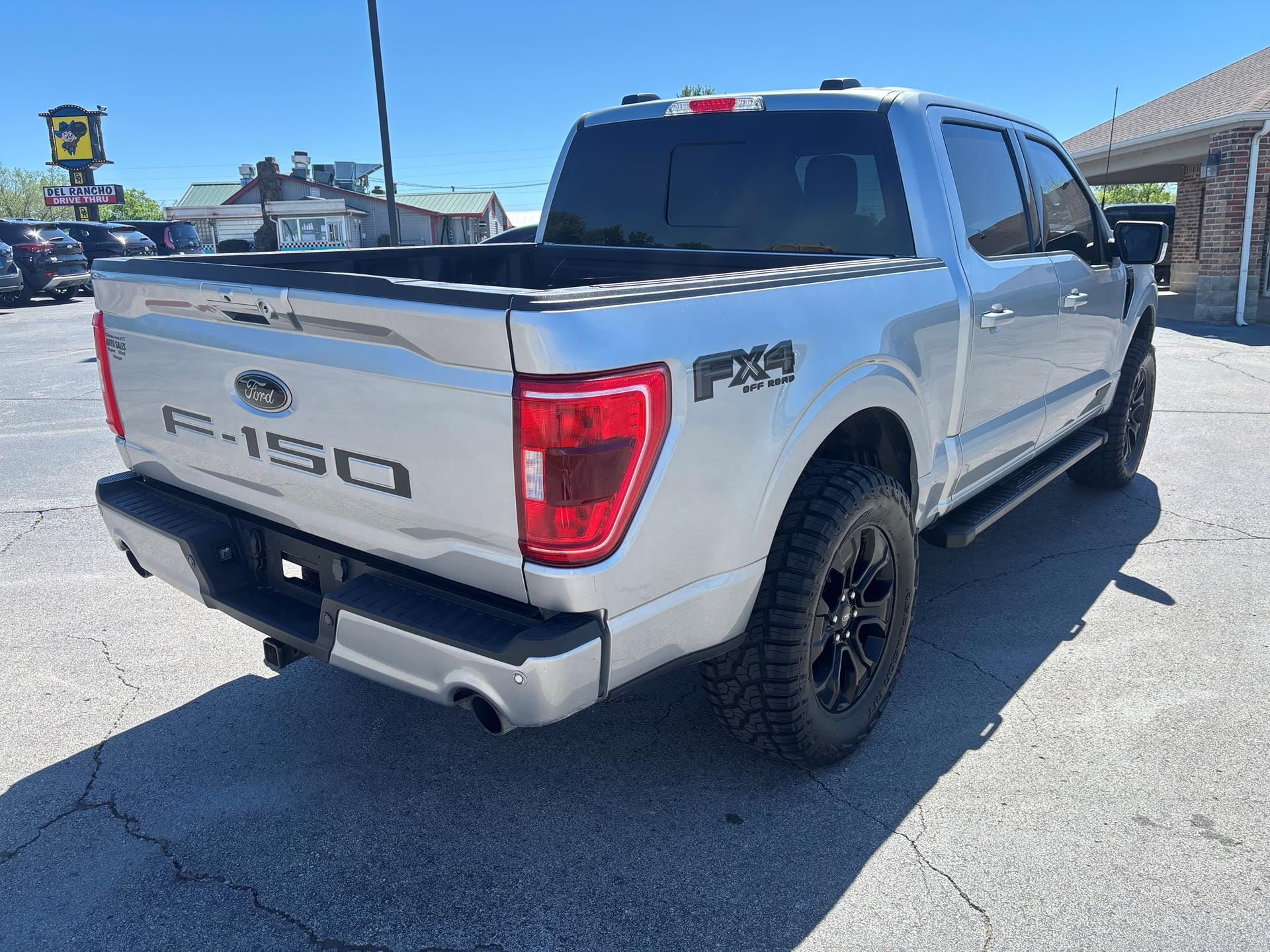 2023 Ford F-150 XLT - Photo 7