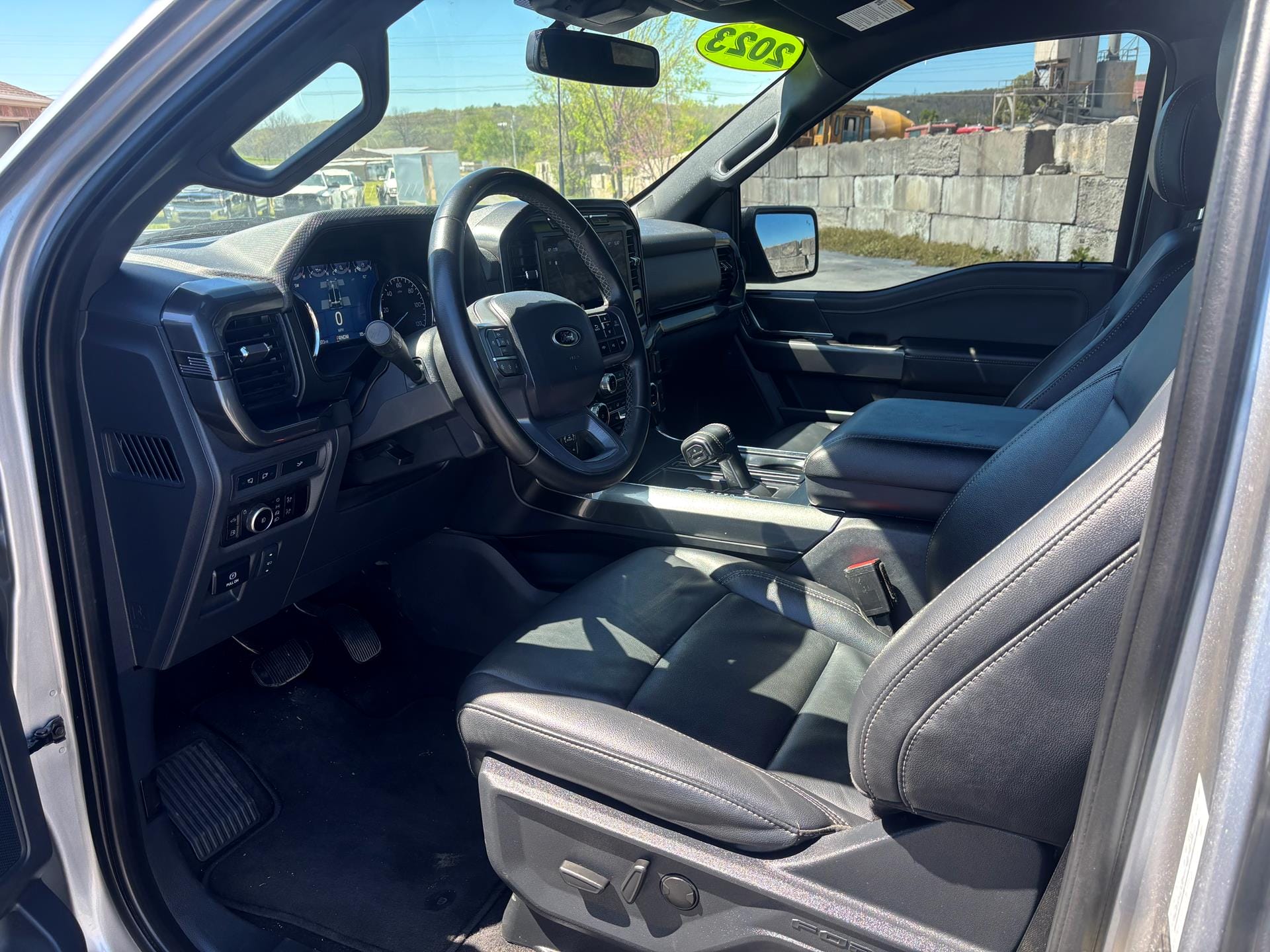 2023 Ford F-150 XLT - Photo 9