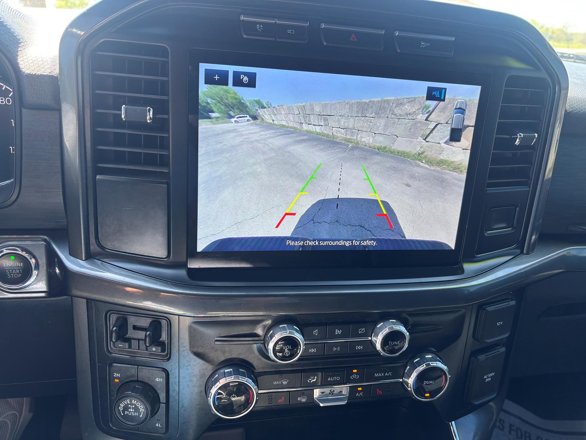 2023 Ford F-150 XLT - Photo 14